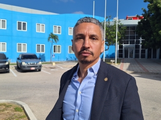 Despues di seis luna cu a cambia e director di DIP, ainda no tin mehoracion