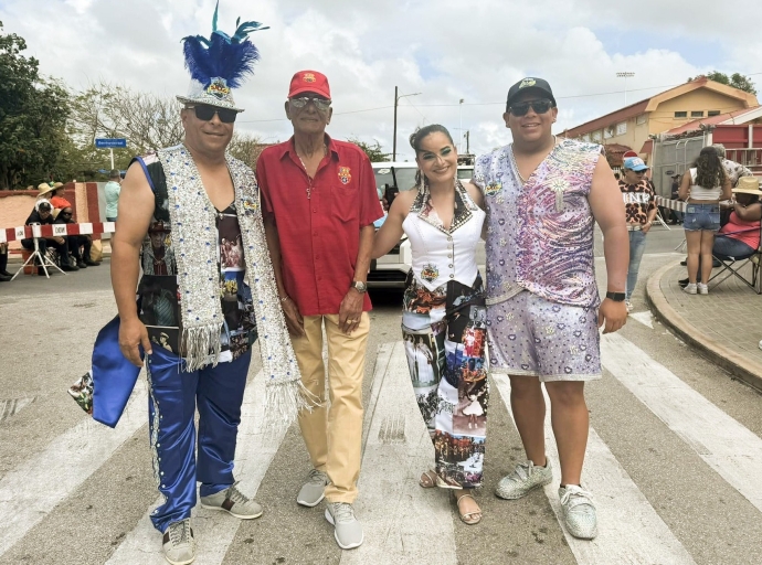 SMAC a dedica Parada di San Nicolas na Boy Nicolaas   