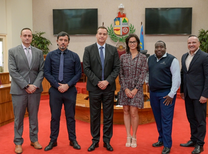 Minister Geoffrey Wever a presenta na Parlamento Programa Nacional pa formalisa economia informal