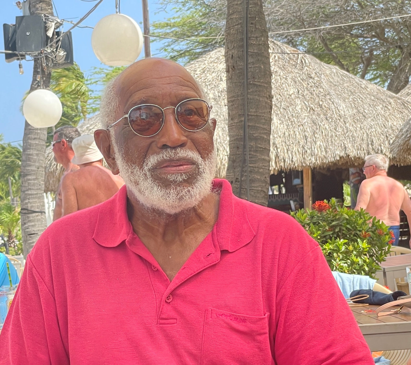 Aruba tin casi 400 aña bao di dominio Hulandes y ainda n' a logra pa Papiamento bira lenga di instruccion den enseñansa