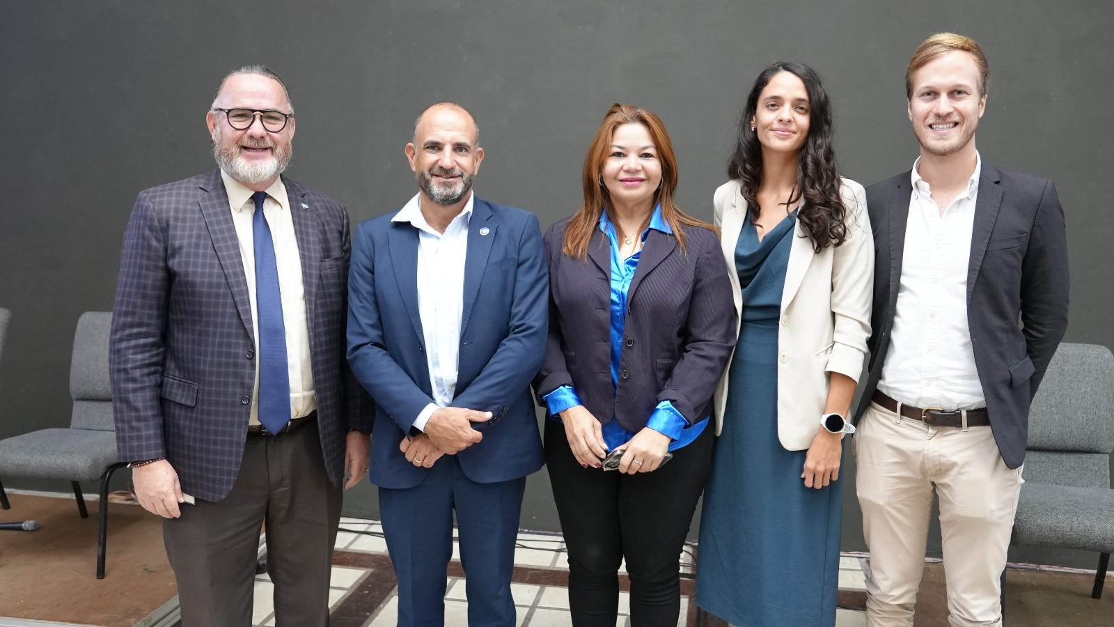 Minister di Integracion a atende e forum organisa pa Organisacion Internacional di Imigrantenan (IOM)