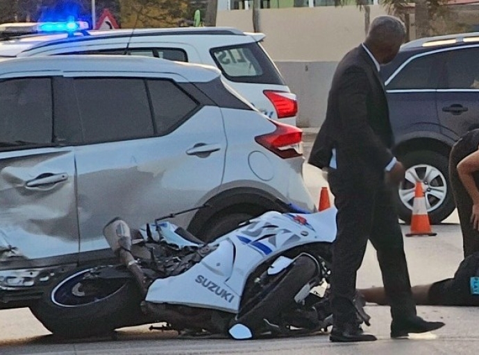 Motociclista di Bonaire a keda herida den accidente di trafico na Meiveld