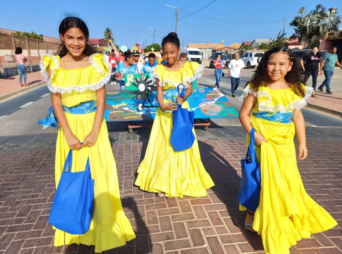 St. Paulus School a tene exitoso Marcha Cultural 2024 den cayanan di San Nicolas