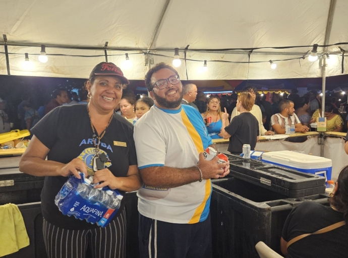 Aruba One Happy Island Lions Club y Delta Aruba Leo Club contento cu sosten na Plaza Betico