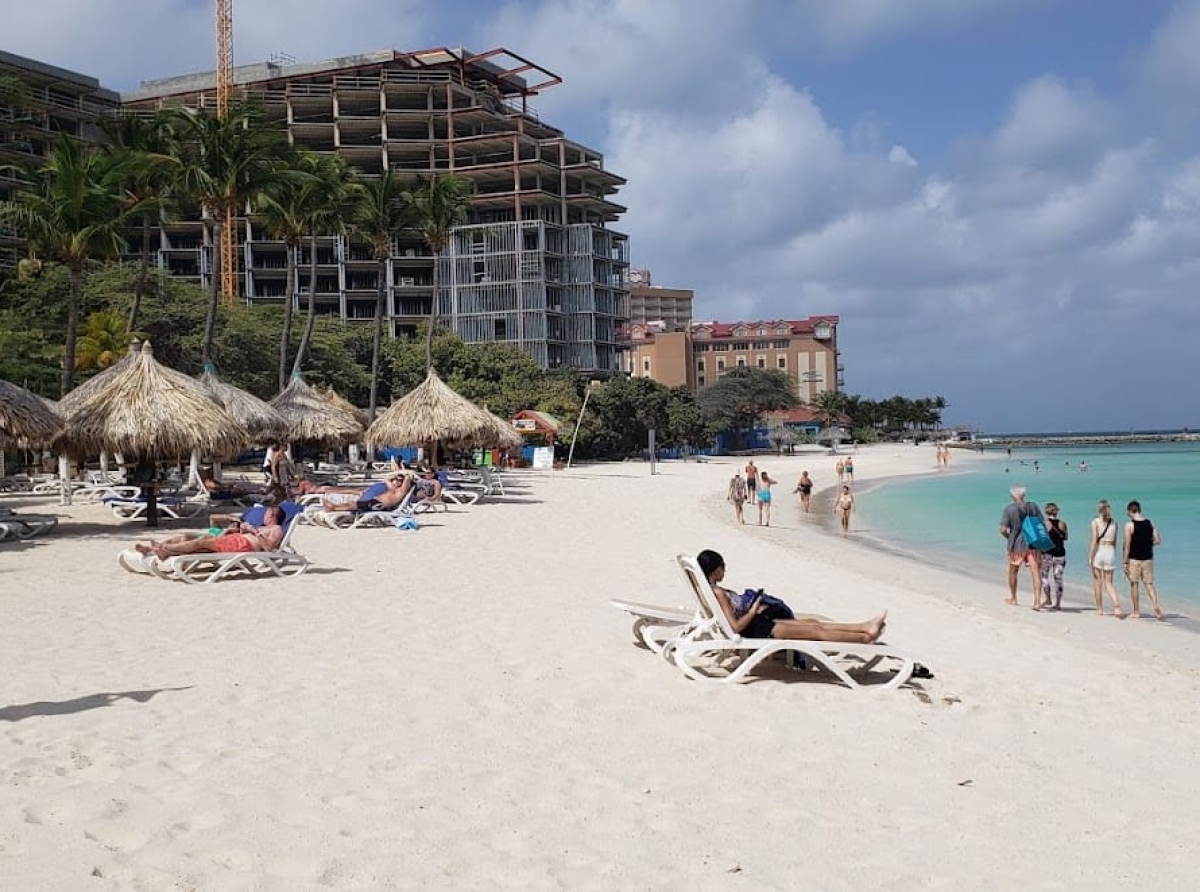 Gobierno actual no ta esun cu a duna St Regis tereno pa construi un hotel na aruba