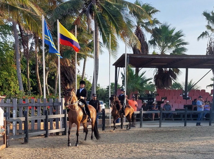 Organisacion Caballista Arubano cu resultado di Feria Himno y Bandera 