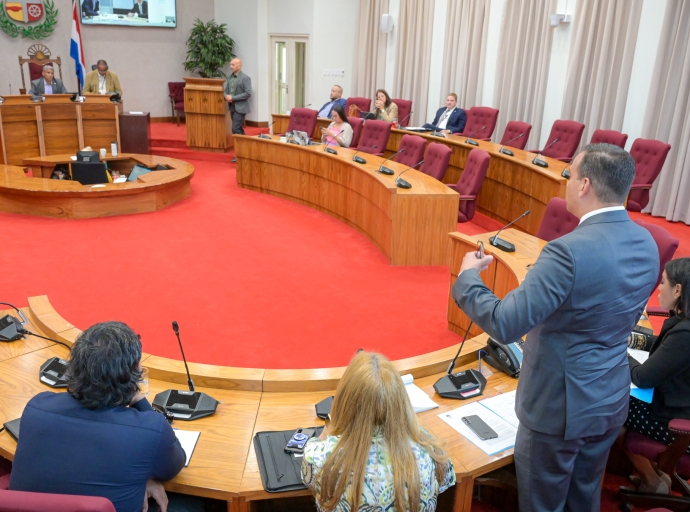 Parlamento  a ricibi presentacion riba e 'Koopkrachtmodel' pa Aruba