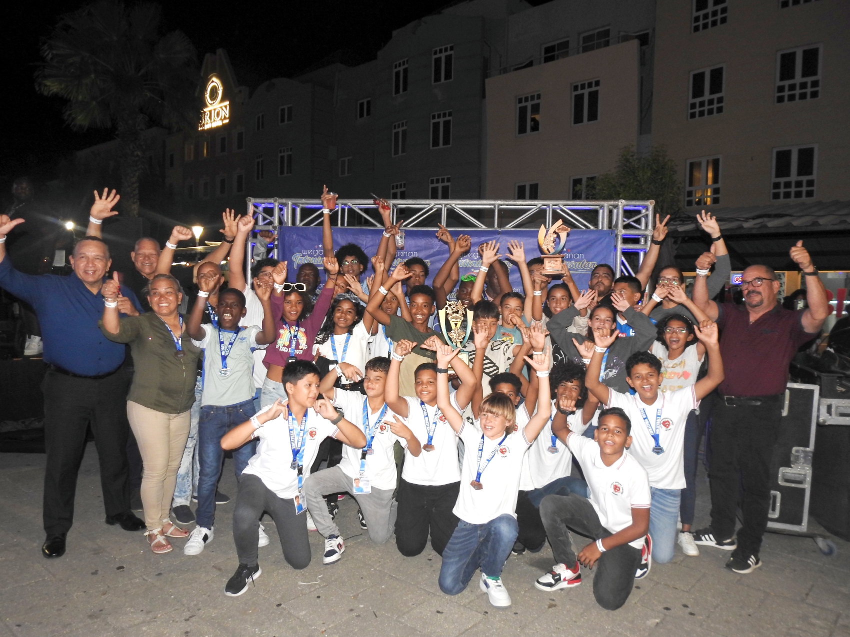 Aruba a sali ganador absoluto di Weganan Interinsular 2024