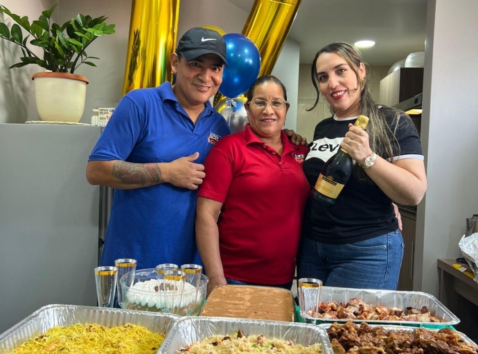 Tres hubilario special na S-Chow Supermarket