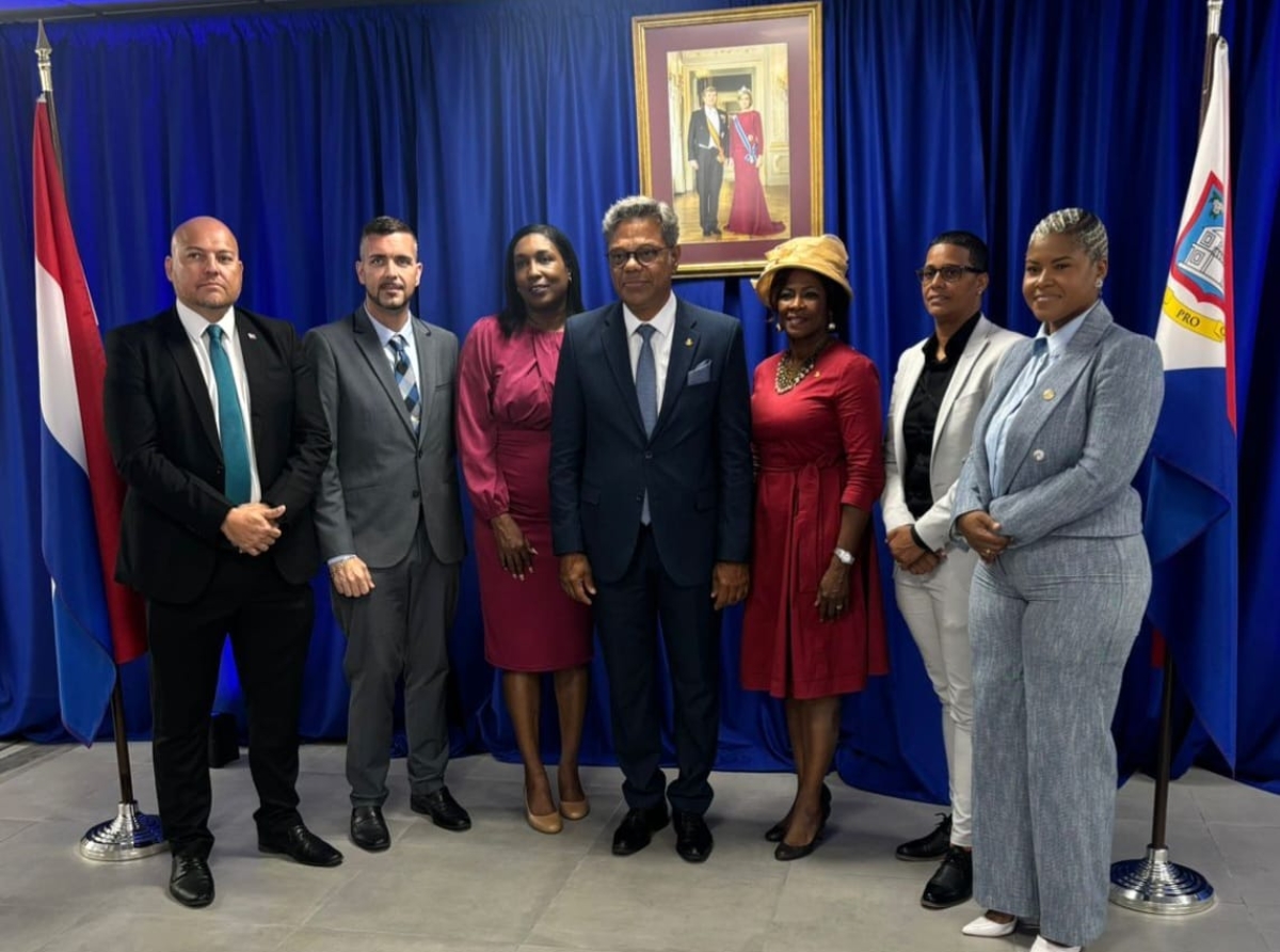 St. Maarten tin un gobierno nobo cu Dr. Luc Mercelina como Prome Ministro