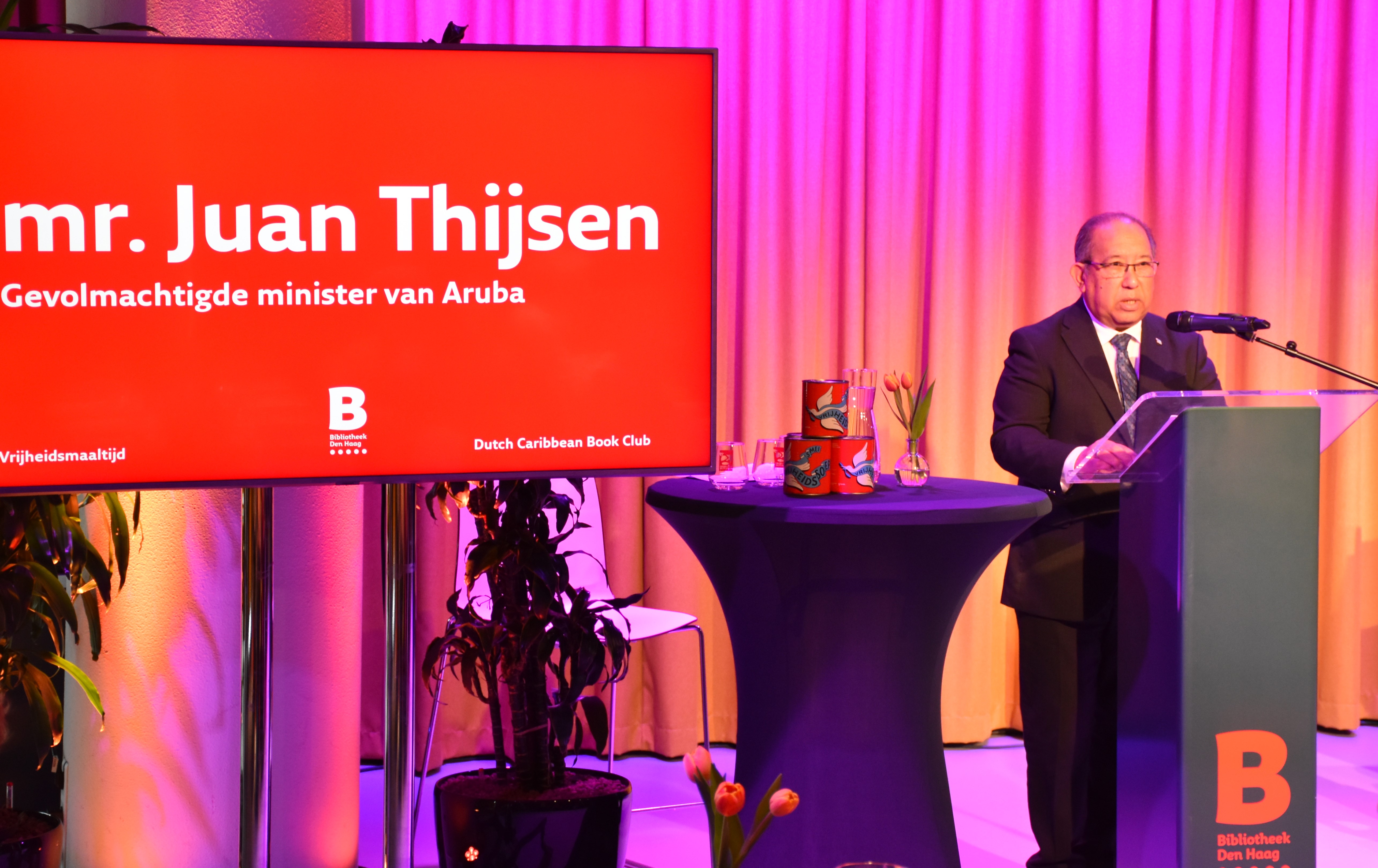 Minister Thijsen a tene charla riba Boy Ecury na “Vrijheidsmaaltijd” na Den Haag