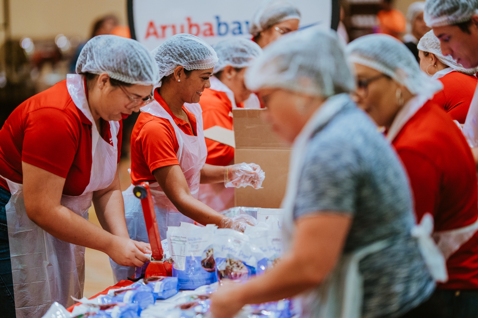 Aruba Bank a uni forsa cu Fundacion Pa Nos Comunidad durante 'Connect to Impact'