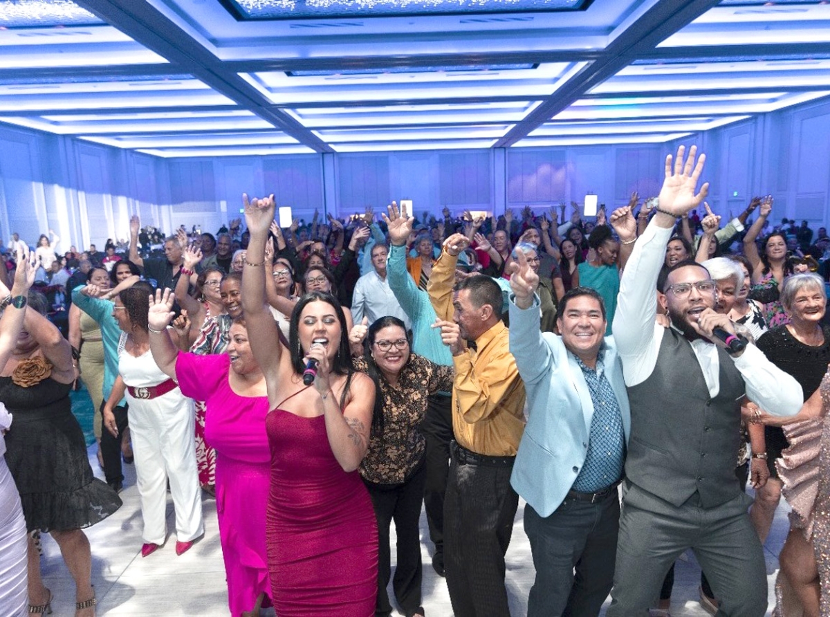 Exitoso fiesta bailable pa yuda recauda fondo pa renoba Misa di Paradera