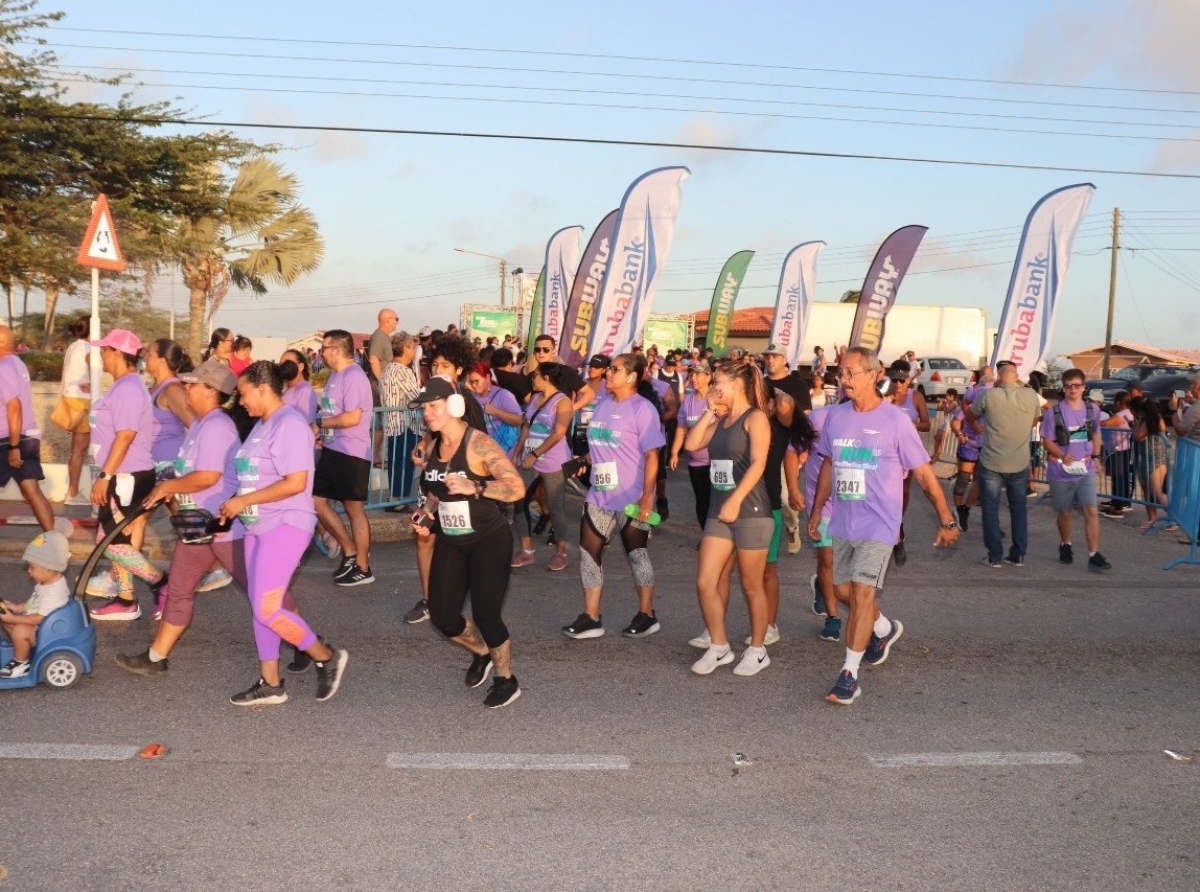 Aruba Bank a inicia su cuater dia di Walk & Run Week den forma tremendo