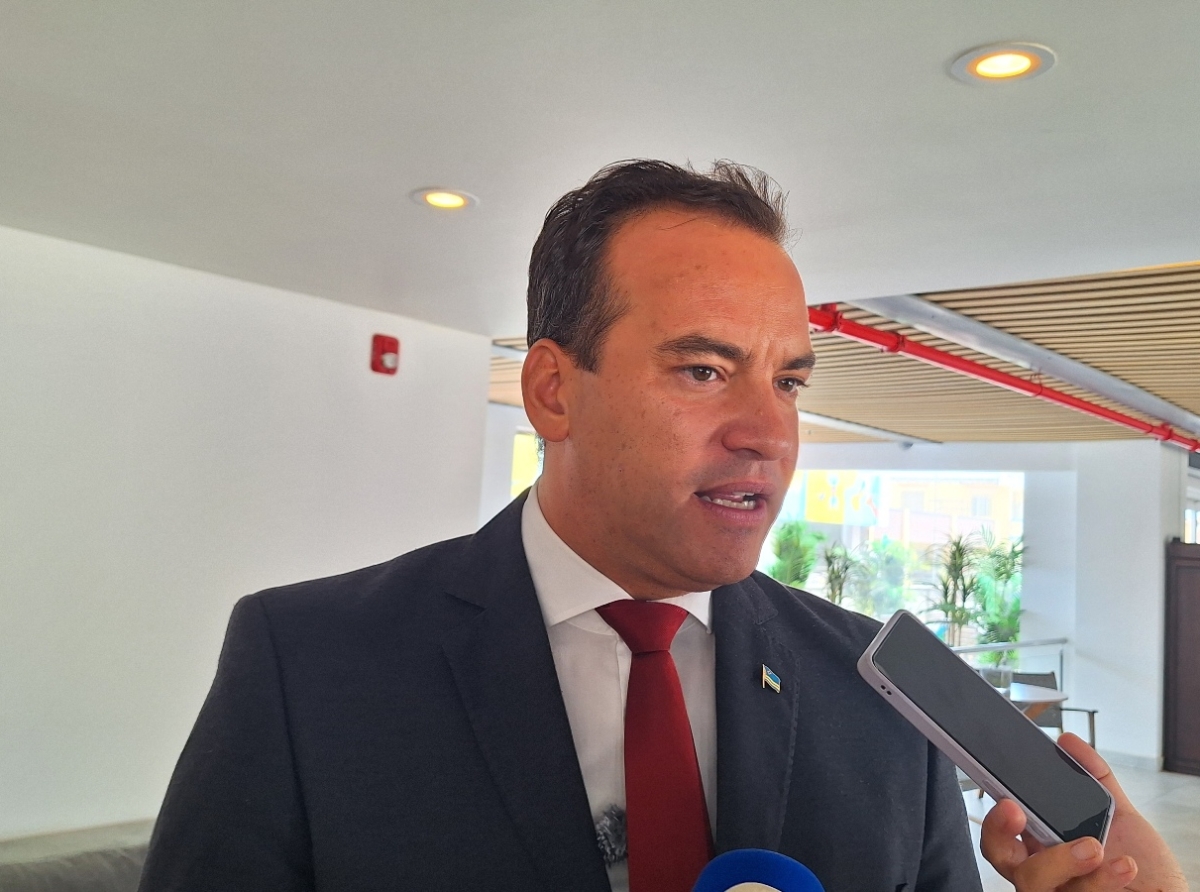 Aruba Fair Trade Authority ta un entidad completamente distancia for di Gobierno y minister mes su poder ta limita