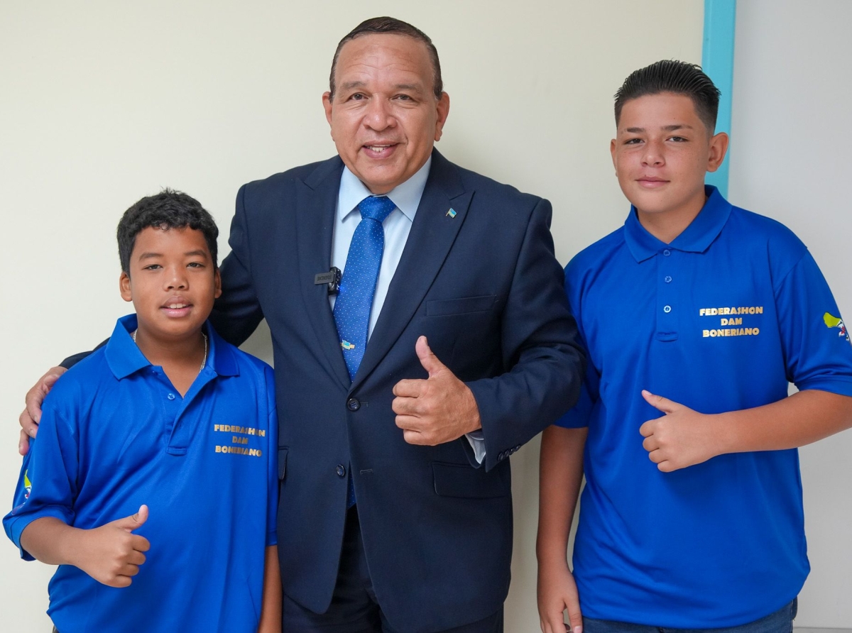 Minister Endy Croes ta felicita Club di Dam Arowak cu un exitoso torneo Interinsular ABC