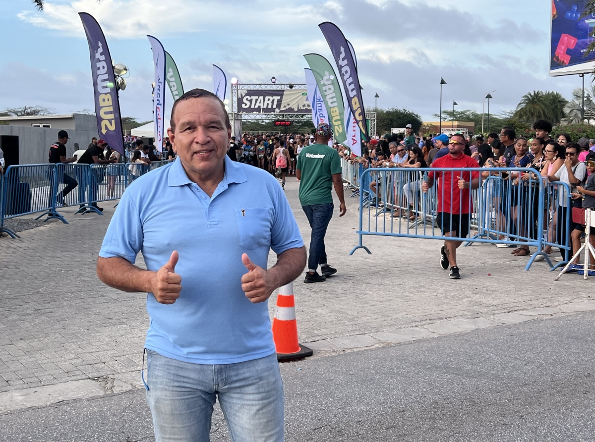 Minister di Deporte ta felicita Aruba Bank cu nan exitoso Walk & Run 2024