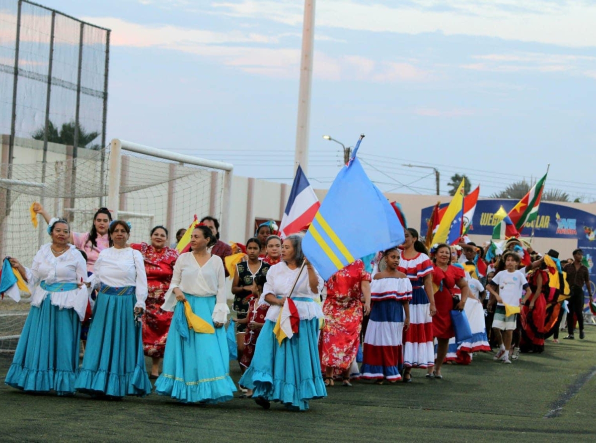 Minister Endy Croes ta invita pueblo di Aruba pa e apertura di Weganan Escolar 2024 diasabra awo