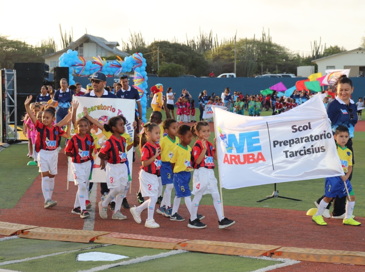 Tremendo apertura di Weganan Escolar 2024