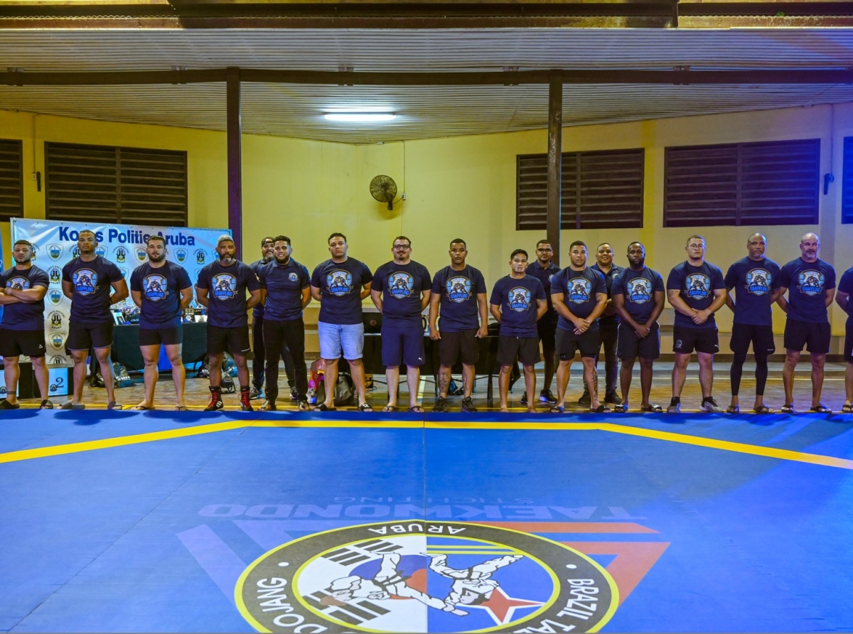 Prome torneo di 'Grappling' entre agentenan policial a resulta exitoso