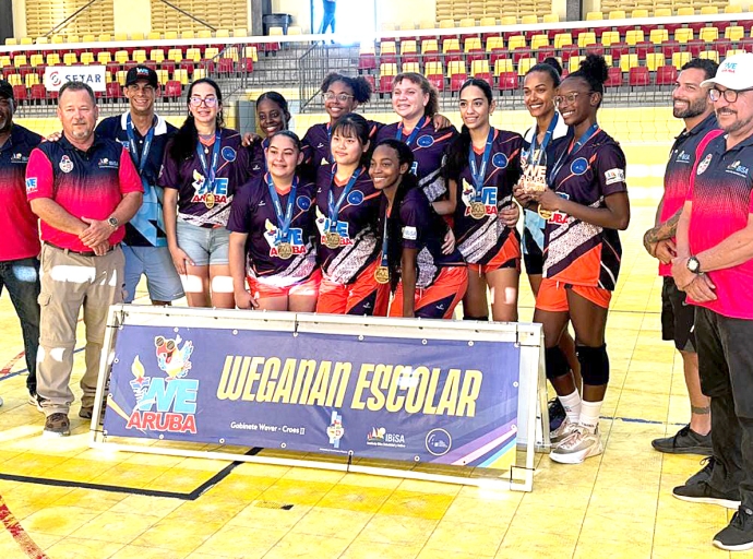 Team Femenino di Volleyball di Colegio Nigel Matthew a sali campeon