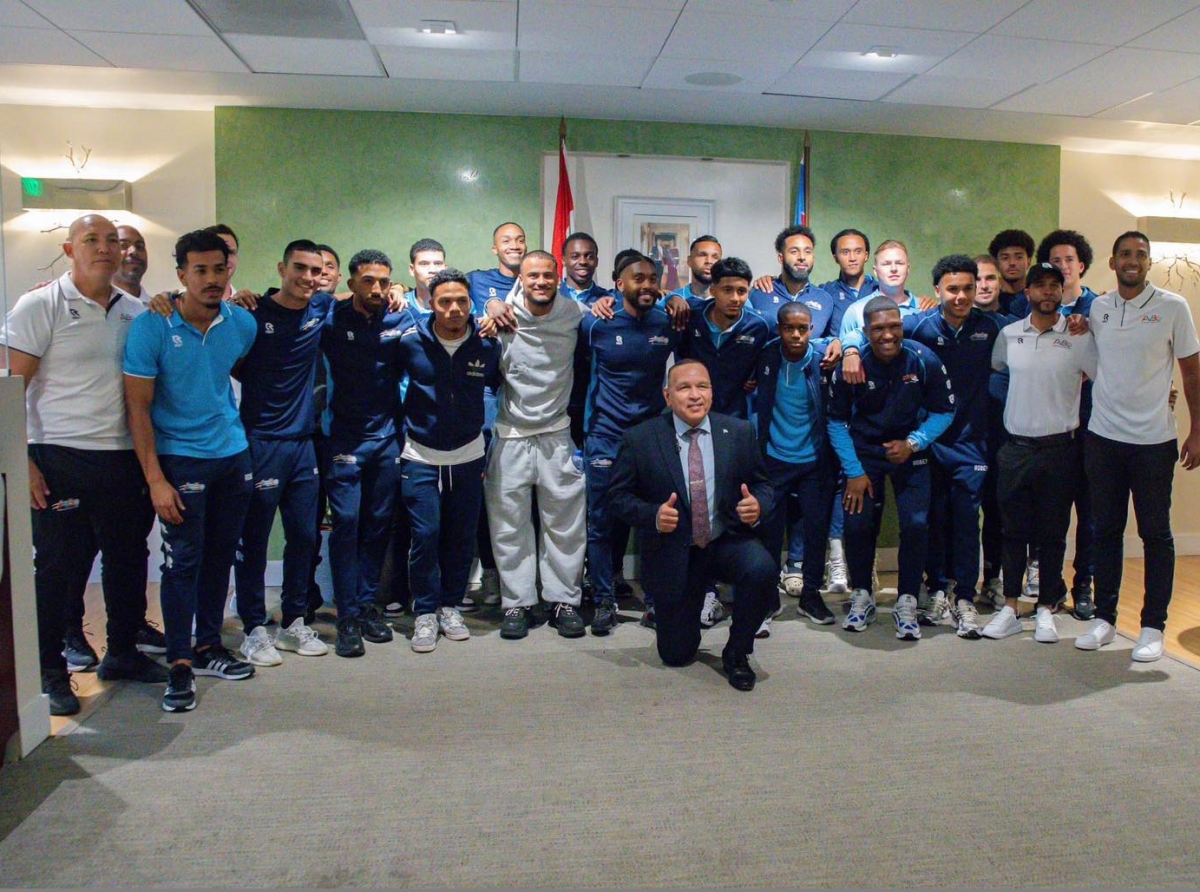 Ban apoya e Seleccion Masculino cu ta enfrenta Seleccion di Curaçao den e FIFA World Cup Qualifiers