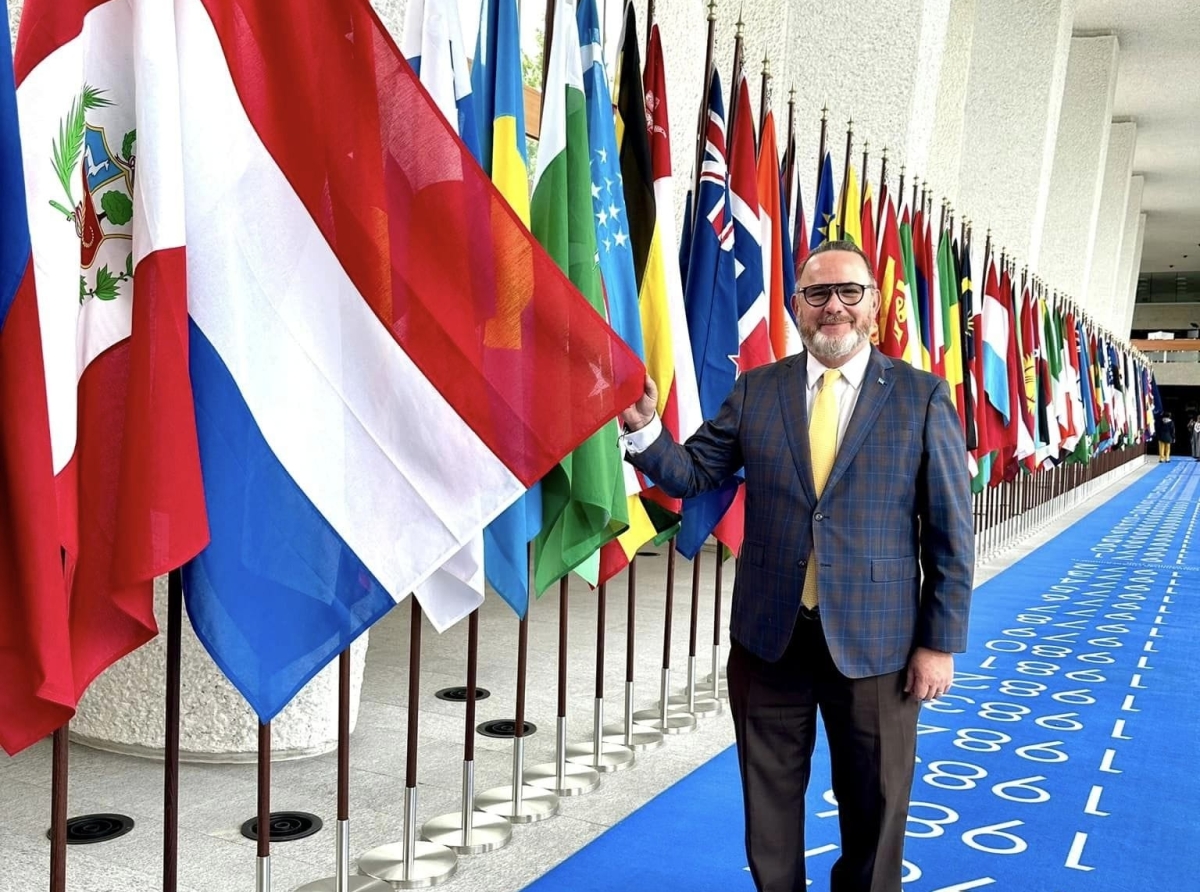 Ministro Glenbert Croes ta representa Aruba na e conferencia di International Labor Organization