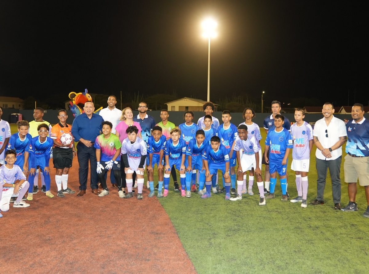 Pueblo di Aruba invita pa presencia final di futbol di scol preparatorio durante e clausura di Weganan Escolar