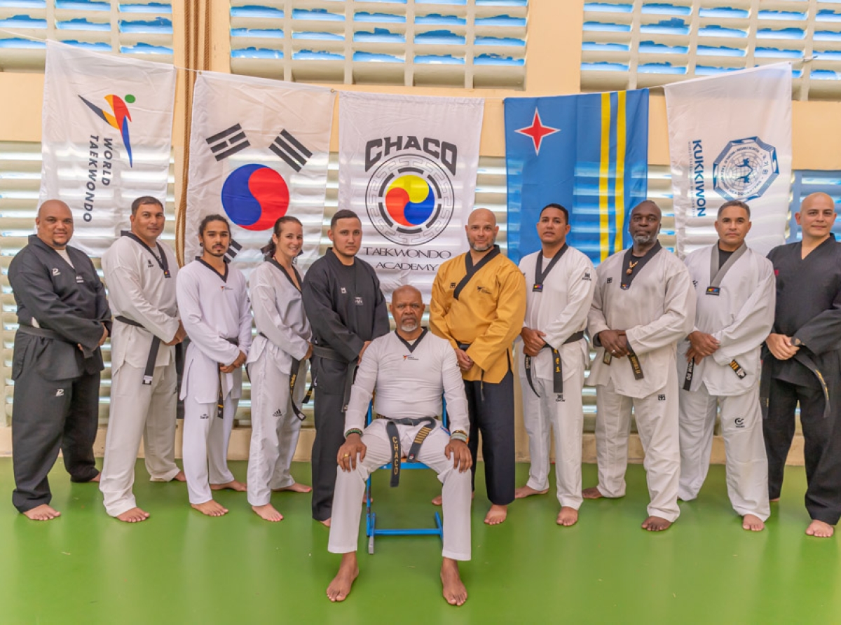 Chaco Taekwondo Academy a lansa nan emblema nobo