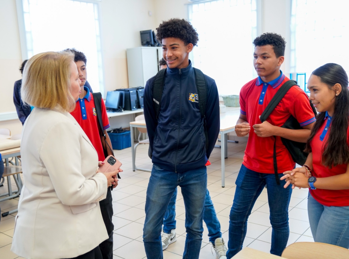 Colegio San Antonio ta stimula alumnonan riba e area di NAIK