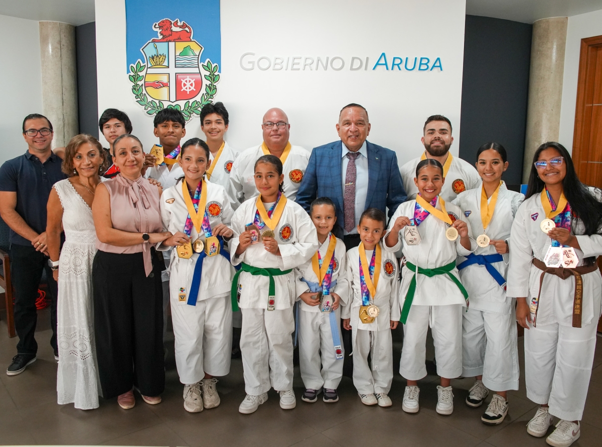 Diesun atleta di Shotokan Karate Do International a representa Aruba den Miami Open Tournament   