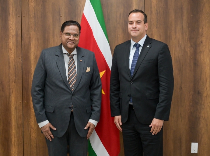 Minister Geoffrey Wever a reuni cu Presidente di Surinam Chandrikapersad Santokhi