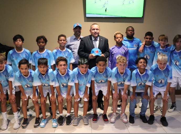 Aruba Soccer Academy a presenta e 18 hungadonan U- 12 cu lo representa Aruba den Miami Soccer Foundation Cup