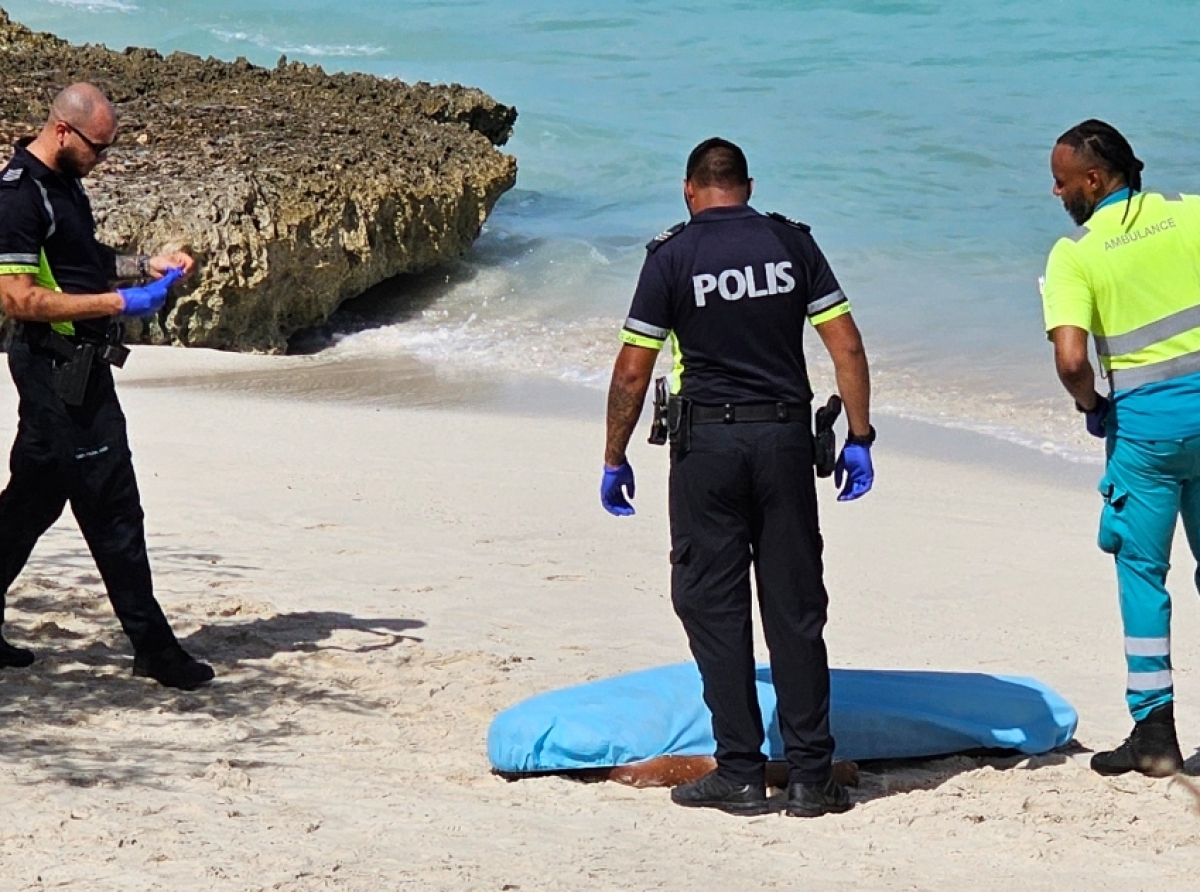 Trainer Lodrico Briesen a fayece na Boca Catalina