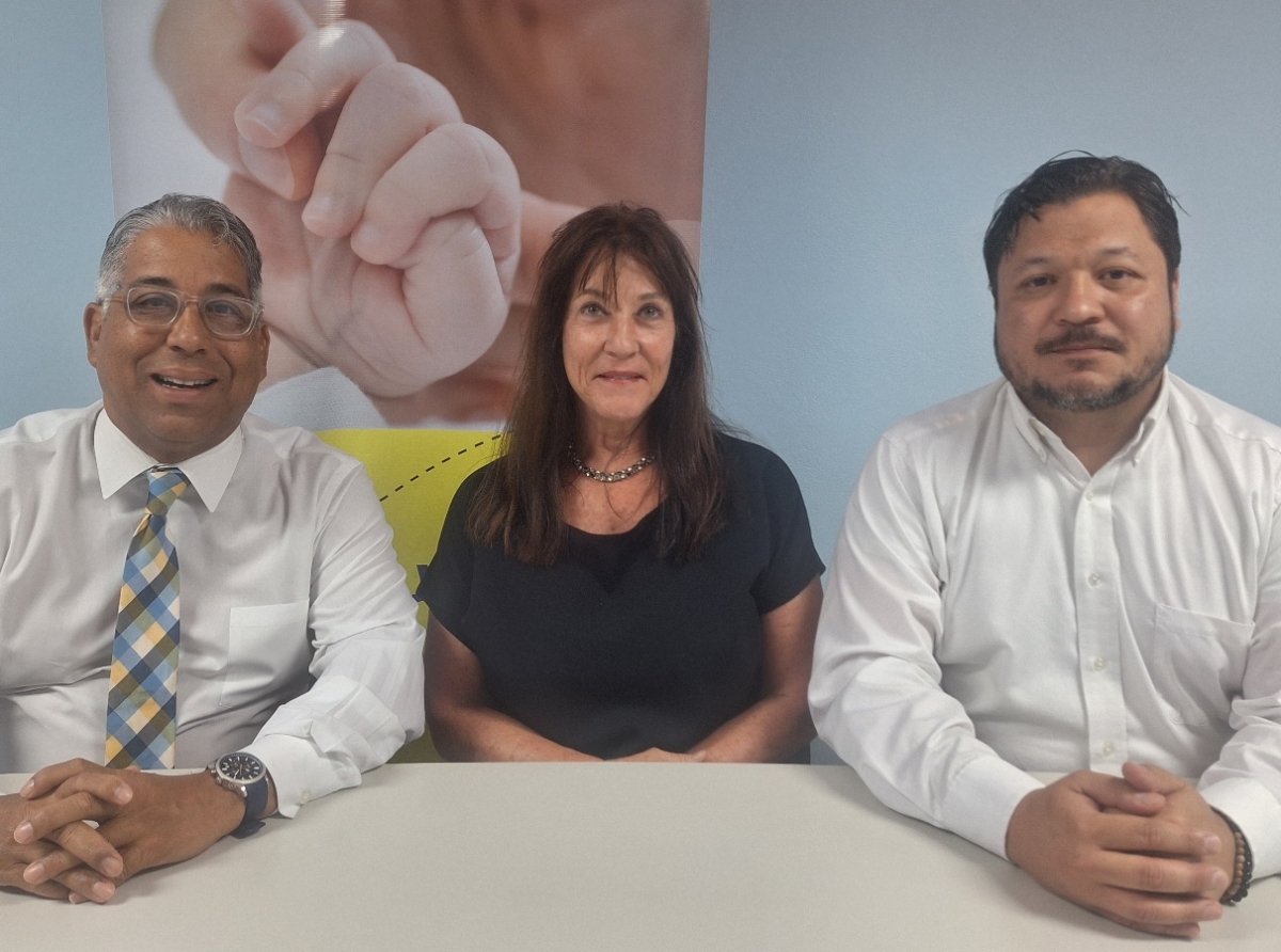 Stichting Fier a wordo presenta na comunidad di Aruba