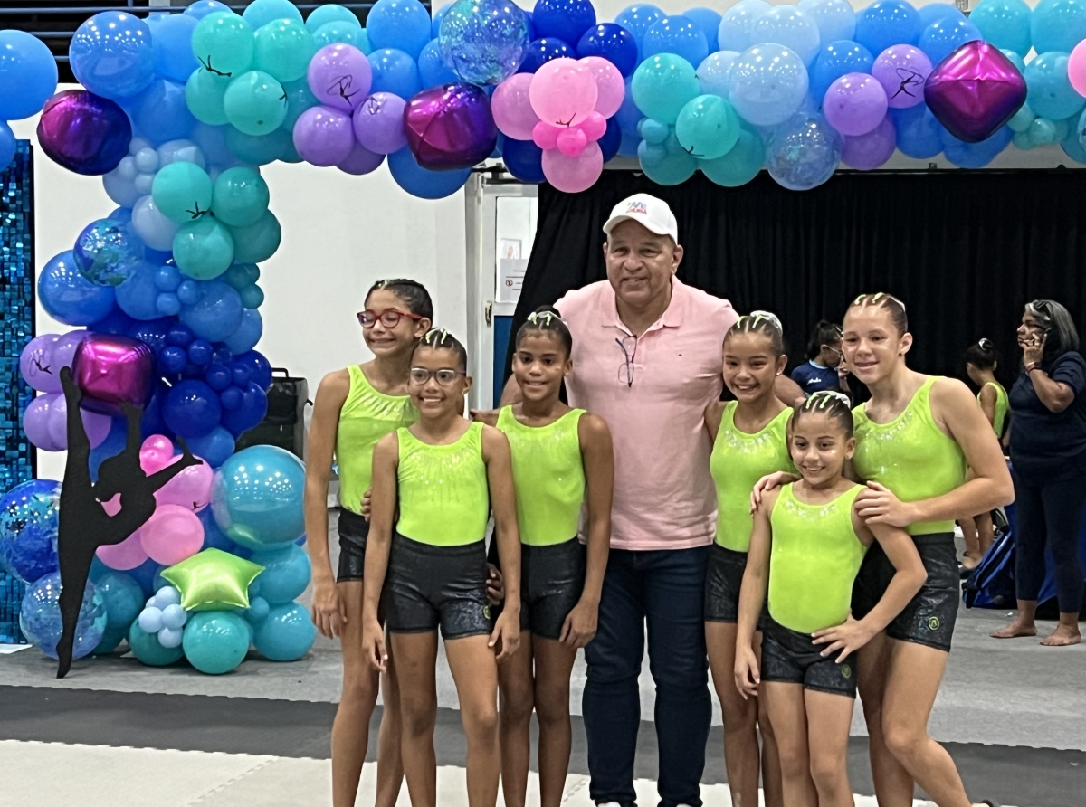 Minister Endy Croes ta desea e atletanan di Gihae Gymnastics exito na Copa Gilling 2024