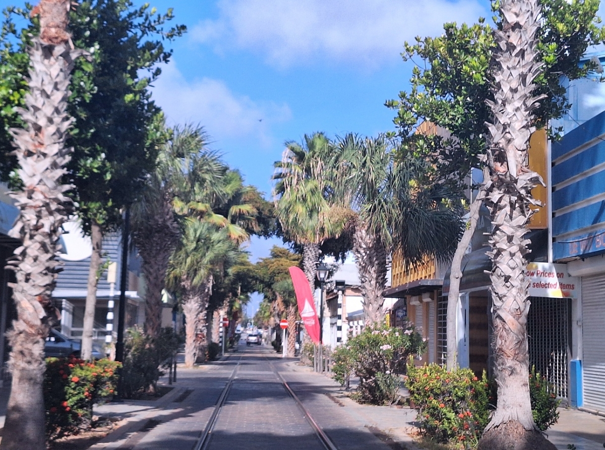 Tur luz den Caya lo wordo cambia pa miho iluminacion den cuadro di 200 aña Oranjestad