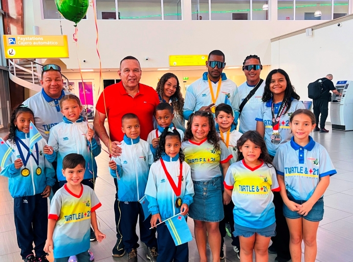 Minister di Deporte ta felicita a ekipo Turtle & 21 Athletics Aruba cu a pone Aruba su nomber briya na Corsou