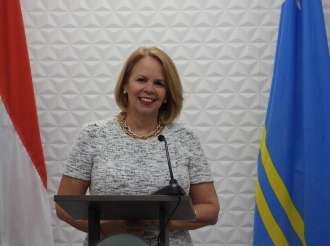 Premier Wever-Croes ta felicita mr. Jurima A.R. Bryson como e prome Ombudsman pa Aruba