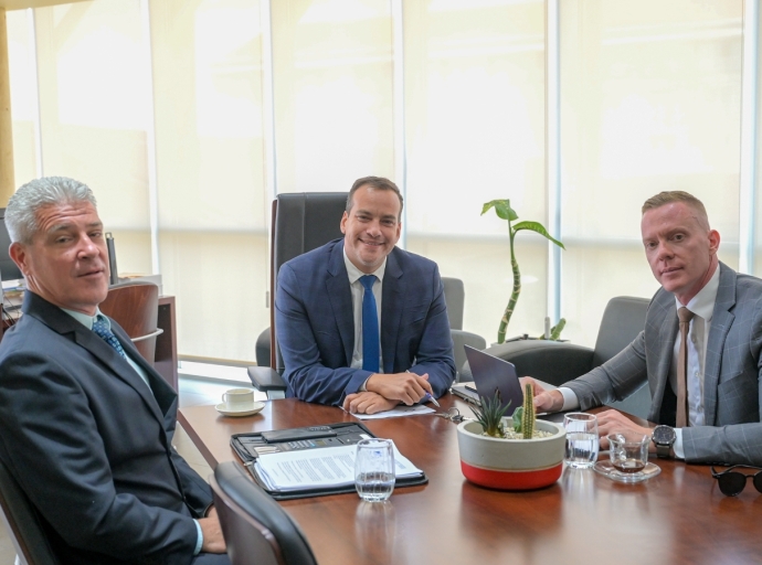 Minister Geoffrey Wever a reuni cu directiva di Camara di Comercio