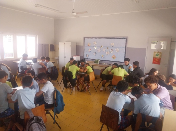 Muchanan di 6-de klas, di Colegio Ora Ubao a ricibi presentacion di IDEA riba e topico di 'Business Plan'
