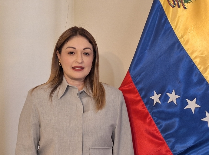 Consul General di Venezuela ta detaya con e instalacion di mesanan electoral ta hinca den otro