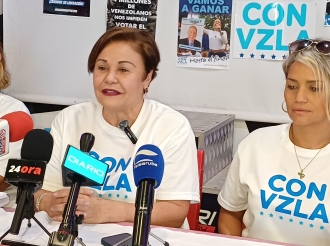 “Con Venezuela” sumamente gradici cu medionan di prensa local cu a atende su conferencia di prensa