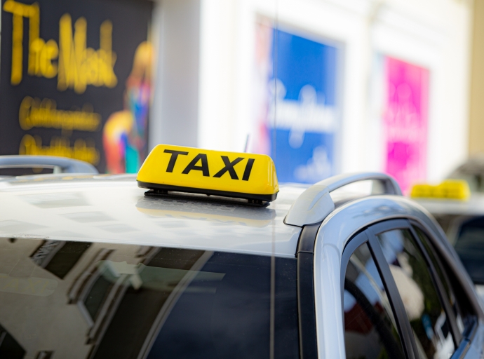 Aumento di cantidad di asiento pa taxi awor yegando na 7 persona