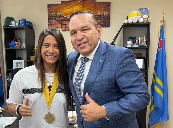 Minister ta desea Shakeena Croes hopi exito den e campeonato 2024 di Softball Fastpitch na Corsou