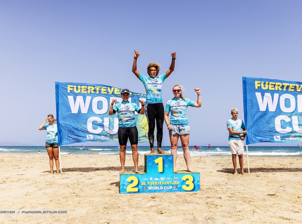 Sarah-Quita Offringa a conkista Fuerteventura PWA World Cup y a gana su di 24 titulo mundial