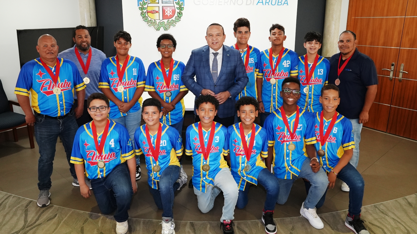 Minister di Deporte a ricibi Seleccion di Baseball U12 cu a titula campeon di Caribe den 'Babe Ruth Caribbean Championship'