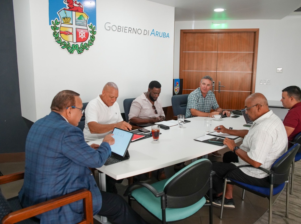 Minister Endy Croes cu comision organisado di torneo Baseball di Kingdom Series cu ta tuma luga na Aruba na november