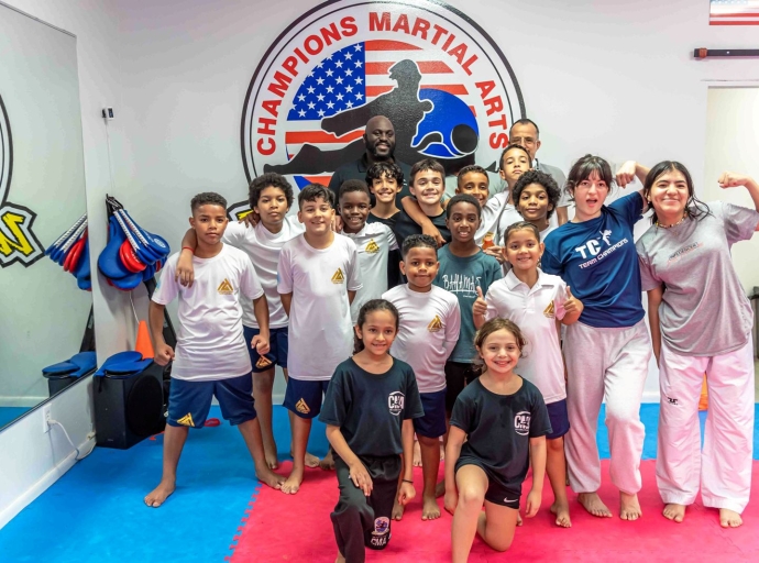 Taekwondo Team Aruba a train cerca Master Antwuan Wilson na Florida