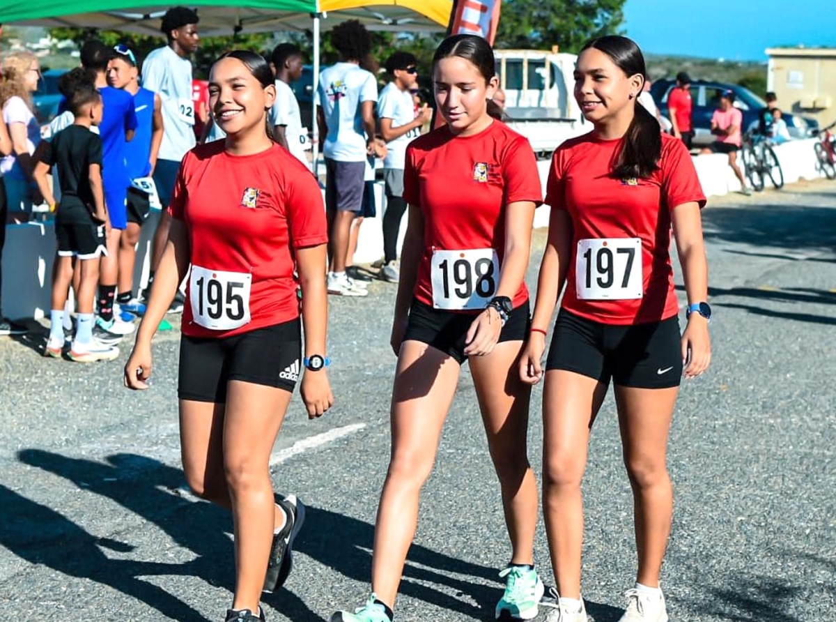  Colegio San Antonio lo tin un 5K Fun Run & Walk